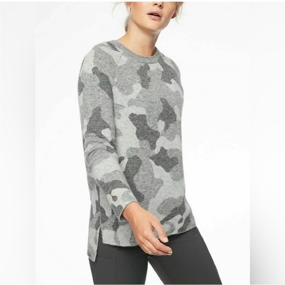 Athleta Undercover Sweater, Gray Camo Merino Wool Blend, Size Medium